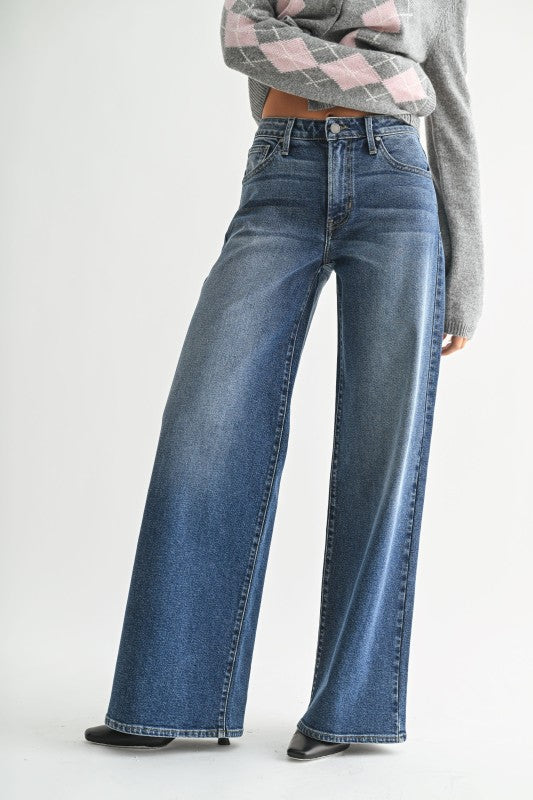 Ultra Wide Jean in Dark