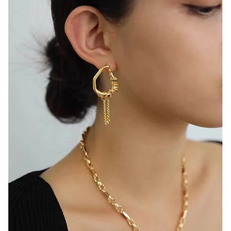 Unchained Pearl Earrings earrings Hereafter 