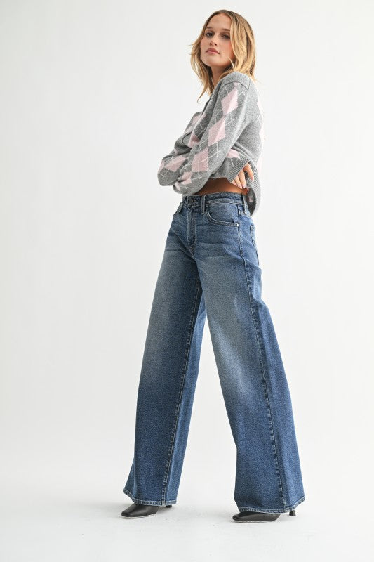 Ultra Wide Jean in Dark